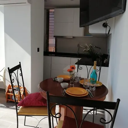 Apartament Palmeras フエンヒロラ